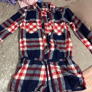 aerie romper, size medium, used but in ver good condition. just a little wrinkly